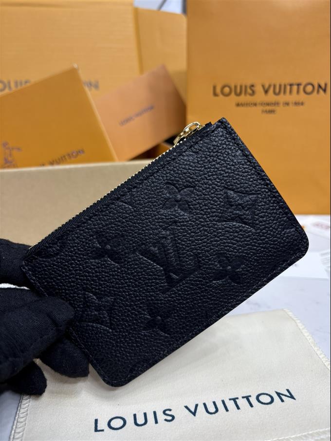 2025224M81883104112448