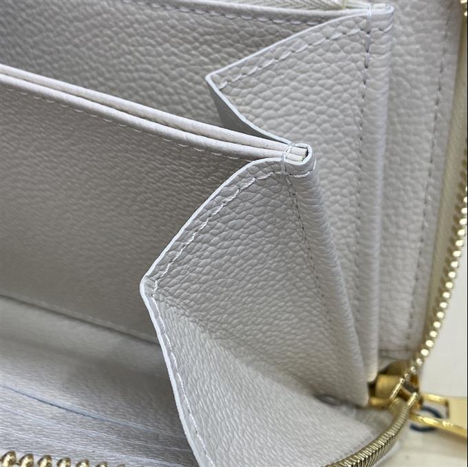 2025224M83505104124738