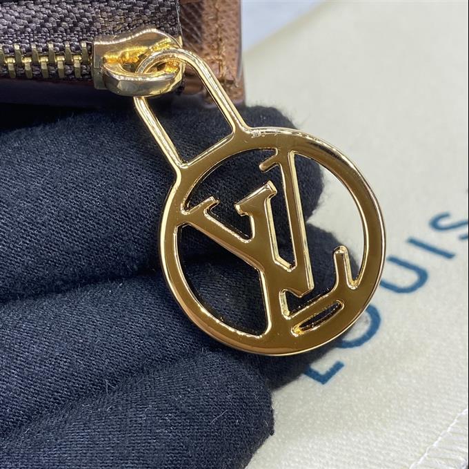 2025224M8360310417982