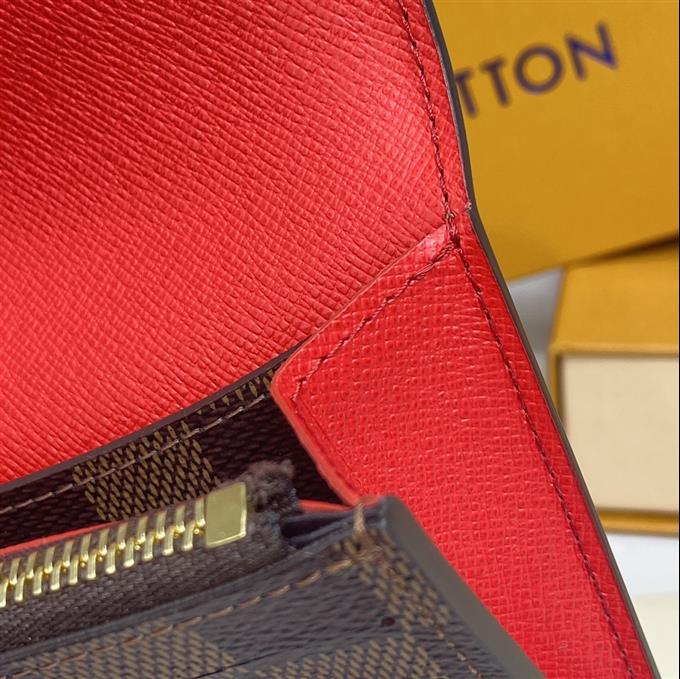 2025224N4162510416257