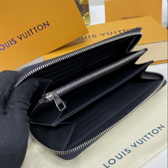 2025224N41662104122631