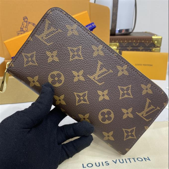 2025224N41662104122679