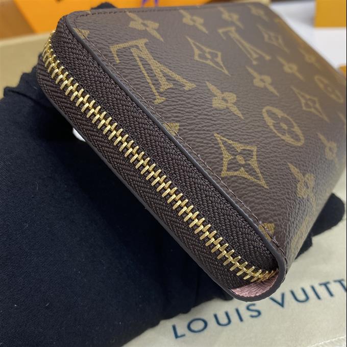 2025224N41662104122694