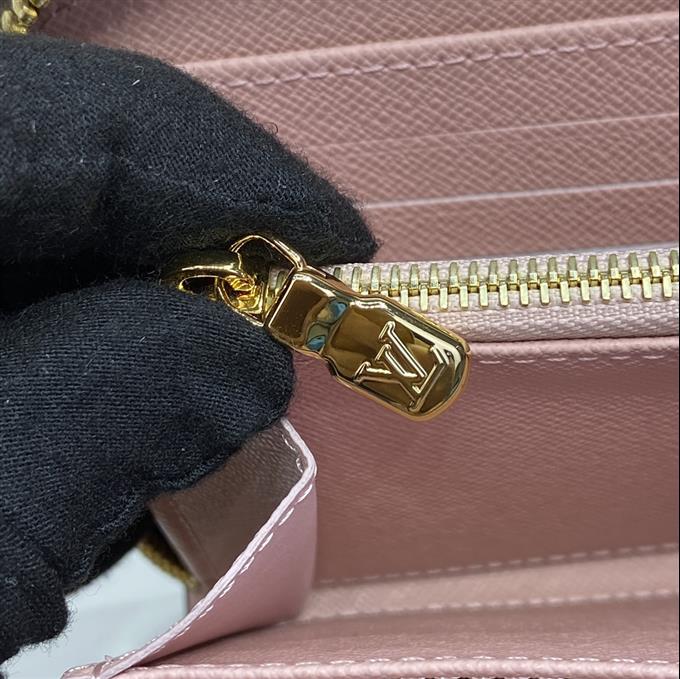 2025224N41662104122742