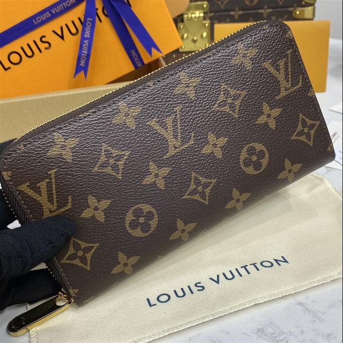 2025224N41662104122852