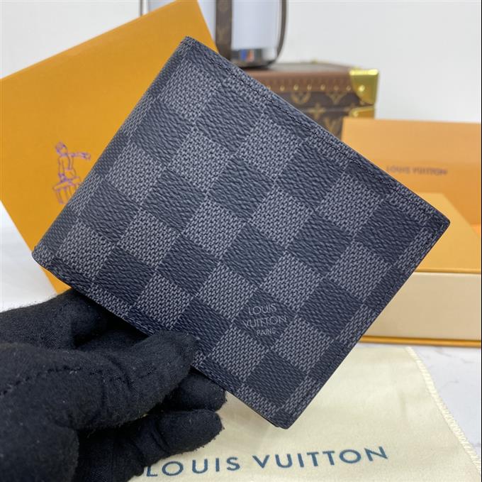 2025224N6005310411179