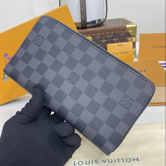 2025224N63077104130152