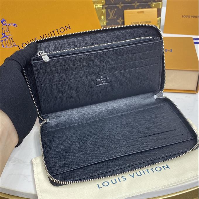 2025224N63077104130245