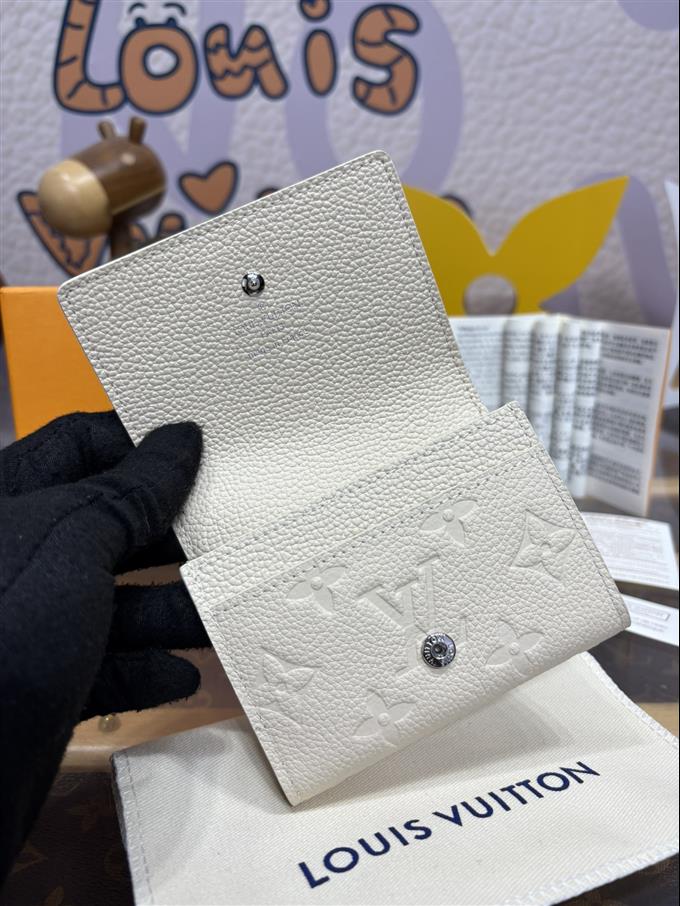 2025224M12177104718304