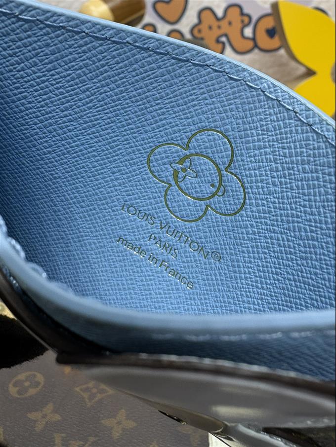 2025224M12213104538595