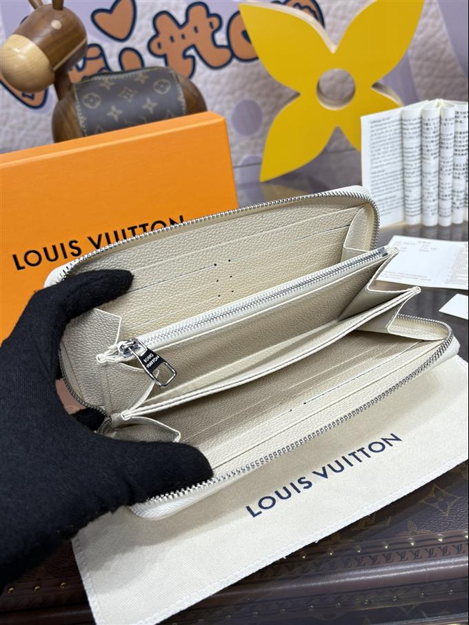 2025224M12680104718805