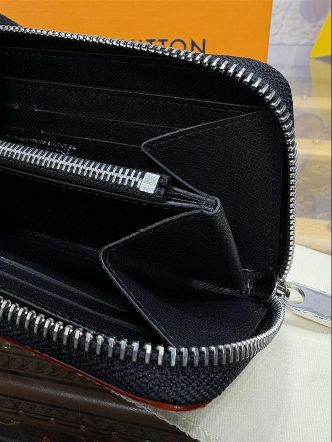 2025224M13408104623812