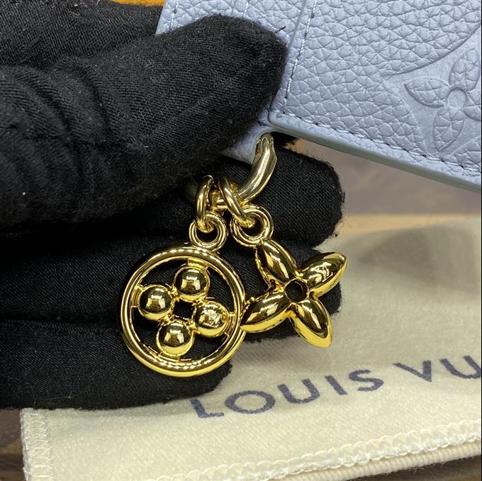 2025224M82170105446123