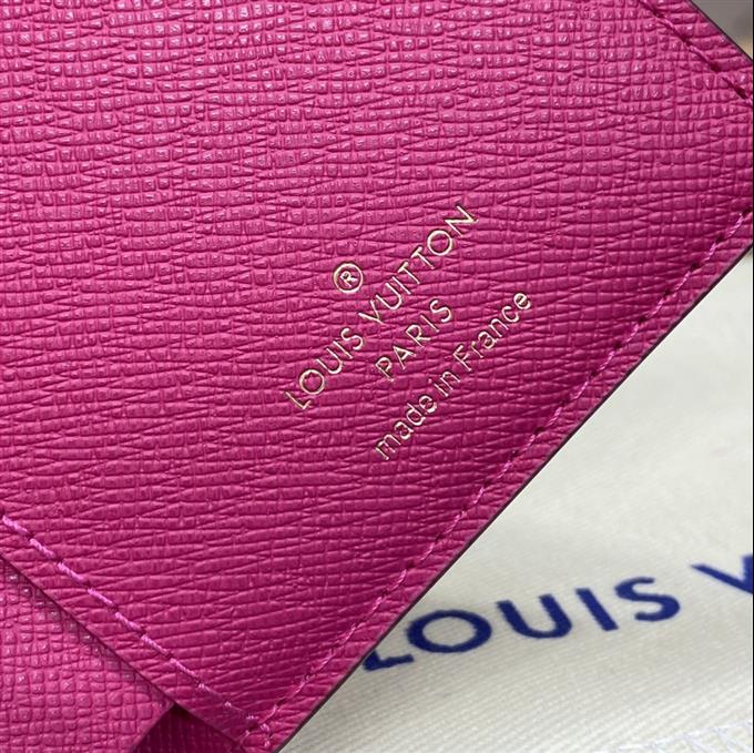 2025224M82381105247853