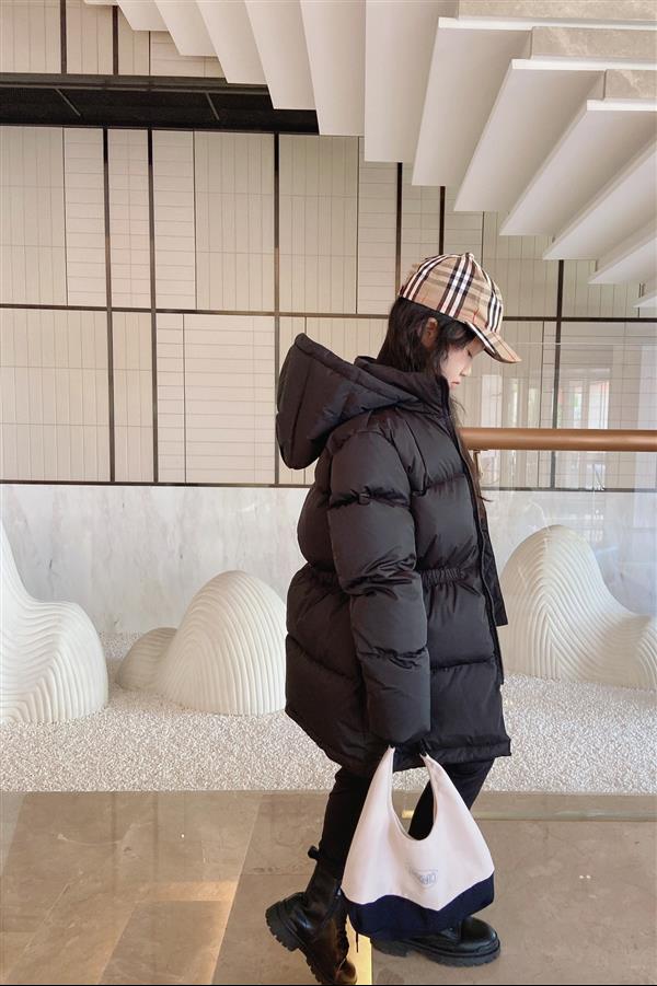 2024322113131345370400