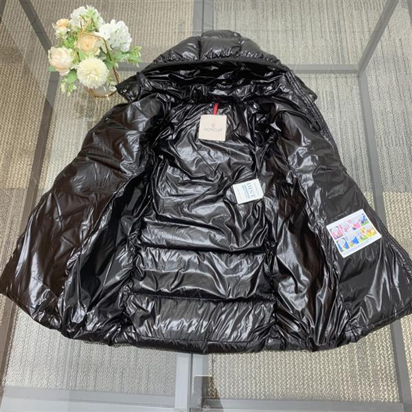 2024322133526855410440