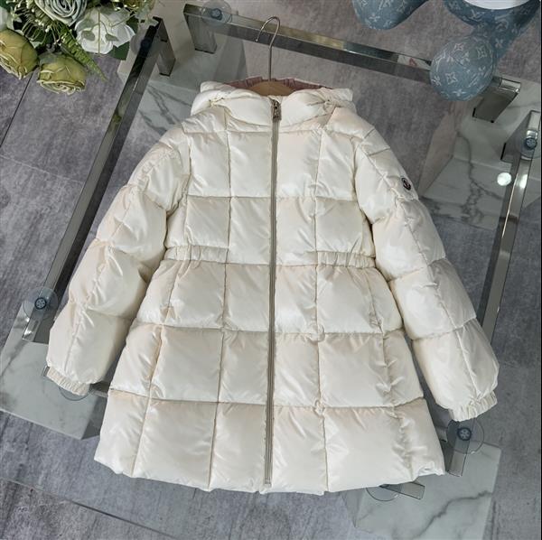 2024322133531578370400