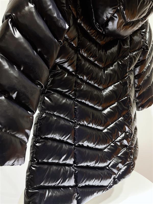 2024322133532502540580740