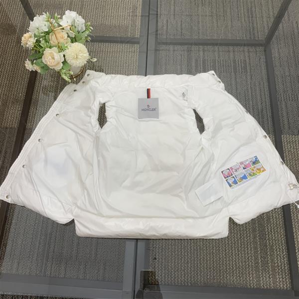 2024322133443534270300