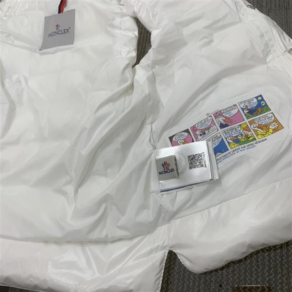 2024322133443550270300