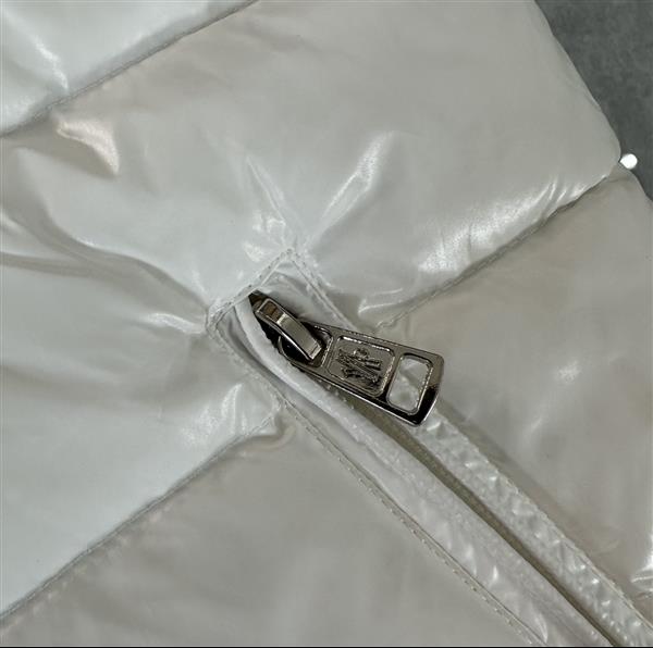 2024322133444473270300