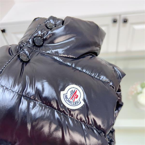 2024322133446638270300