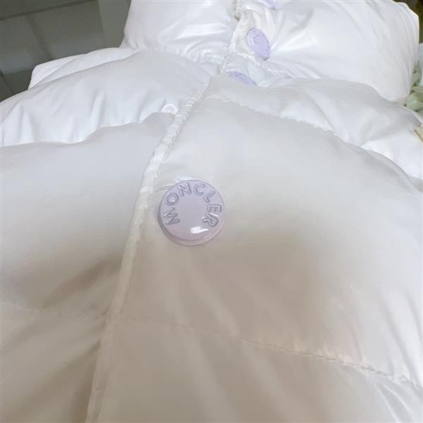 2024322133446796270300